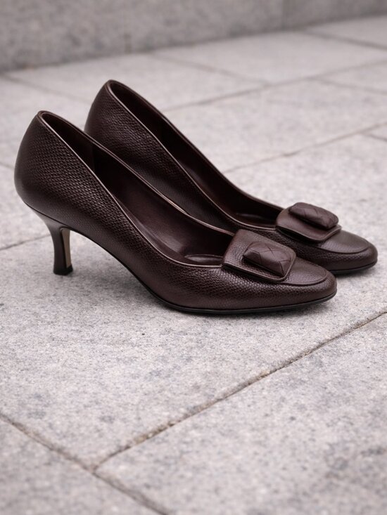 Salvatore Ferragamo Shoes - Salvatore Ferragamo TAM Fondente Brown Pebbled Leather Square Toe Pumps 5B Italy